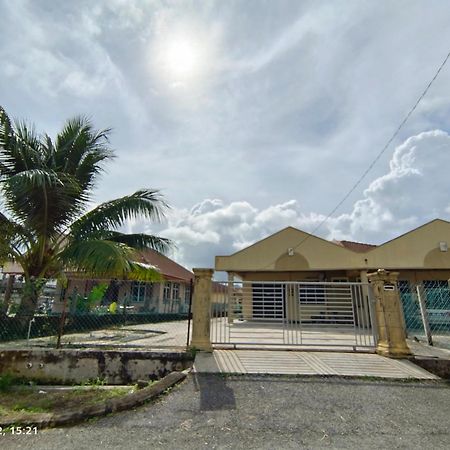 Seaview Promenade Homestay Dungun Szoba fotó