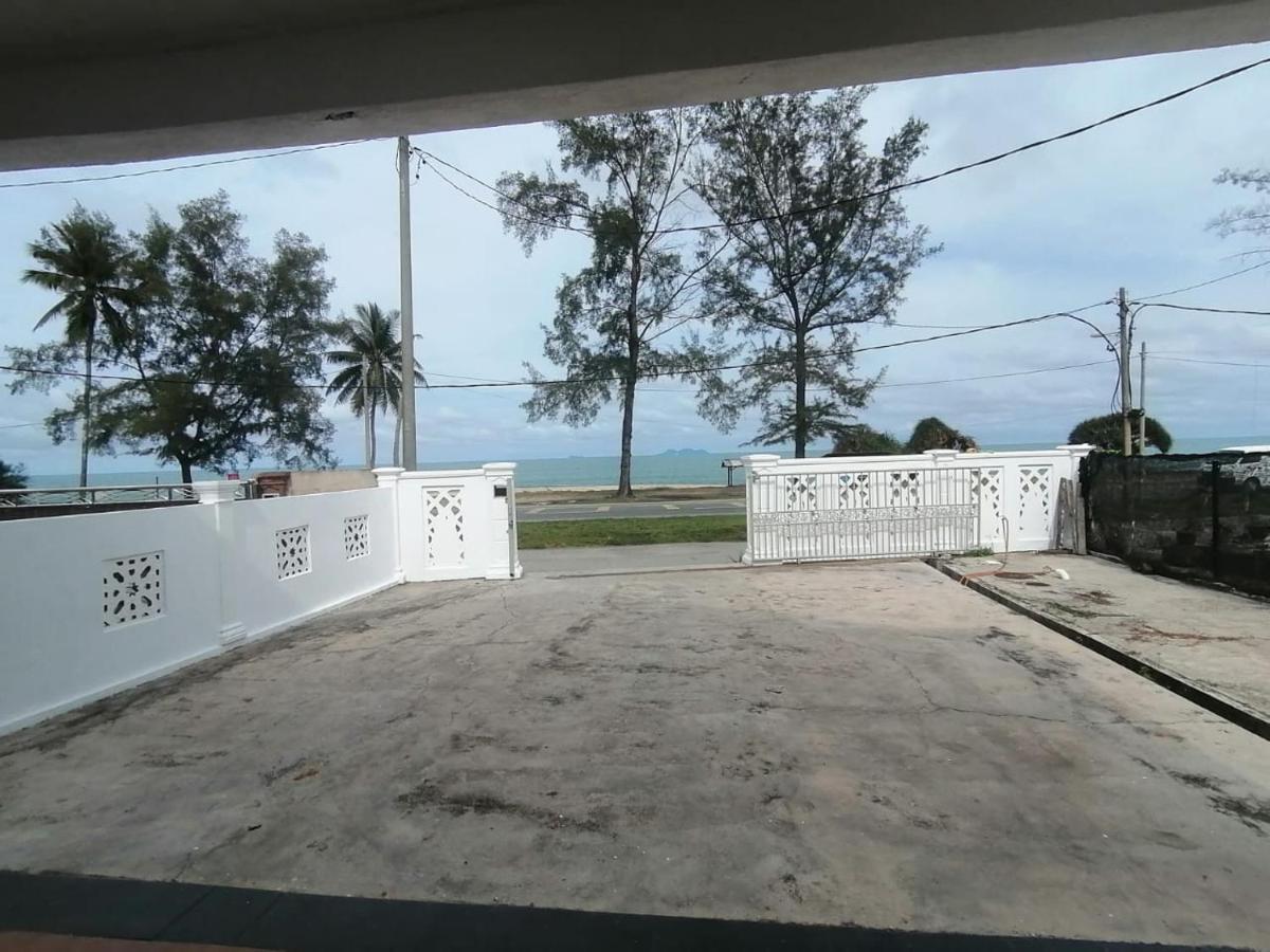 Seaview Promenade Homestay Dungun Kültér fotó